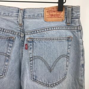 Levi's | Relaxed Tapered 550 Mom Jeans